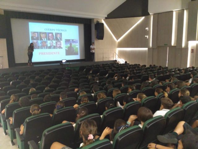 Día de aprendizaje sobre nutrición y deporte en el colegio Carmelitas - 1, Foto 1