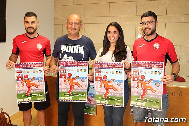 El XVIII Torneo de Fútbol Infantil “Ciudad de Totana” se disputa este fin de semana en el estadio “Juan Cayuela” con la participación de seis equipos, Foto 1
