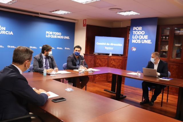 El PP sale a la calle para recoger firmas en defensa de la unidad de España y contra los indultos que planea Sánchez apoyados por Conesa - 2, Foto 2