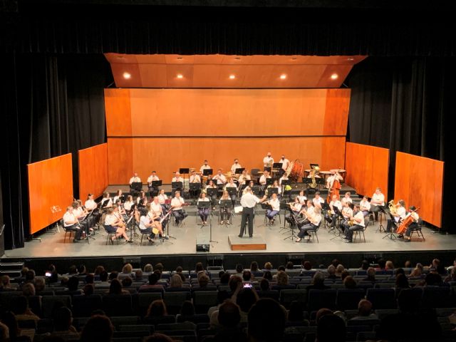 El Auditorio de Águilas acogió ayer un Concierto Extraordinario de la Banda Sinfónica del Patronato Musical Aguileño - 4, Foto 4