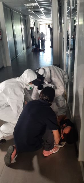 Estudiantes de la UCAM y sanitarios del Ejército de Tierra simulan la atención a heridos en zona de combate - 2, Foto 2