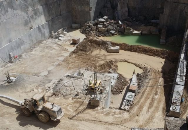 La JGL aprueba los pliegos de condiciones e inicia los procedimientos para el otorgamiento de la explotación de seis canteras de mármol - 1, Foto 1