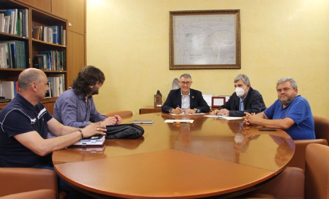 El presidente de la CHS mantiene una reunión de trabajo con la Comunidad de Regantes Calasparra Cieza del Trasvase Tajo Segura - 1, Foto 1