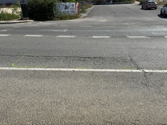 El PP promete arreglos en El Esparragal en tres días: cuatro meses después, los baches siguen ahí, poniendo en riesgo a los vecinos - 2, Foto 2