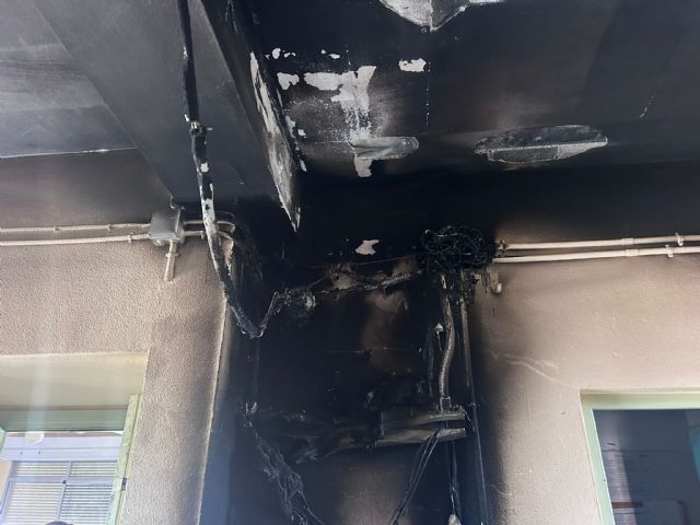 El PSOE exige a Fulgencio Gil explicaciones inmediatas por el incendio del CEIP Villaespesa de Tercia - 1, Foto 1