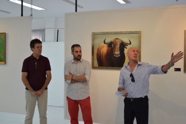 Inaugurada la muestra de pintura Taurus, de Daniel Cutillas, en la Sala de Exposiciones Municipal de Blanca - 1, Foto 1