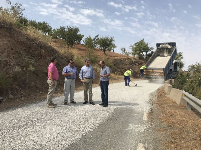 La Consejería de Fomento de la CARM invierte 36.000 euros en la reparación del firme de la carretera que da acceso al paraje de Campo López - 1, Foto 1