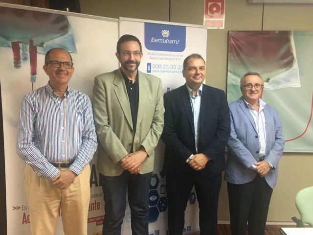 El Centro de Hemodonación consolida su colaboración con Ibermutuamur para fomentar las donaciones - 1, Foto 1