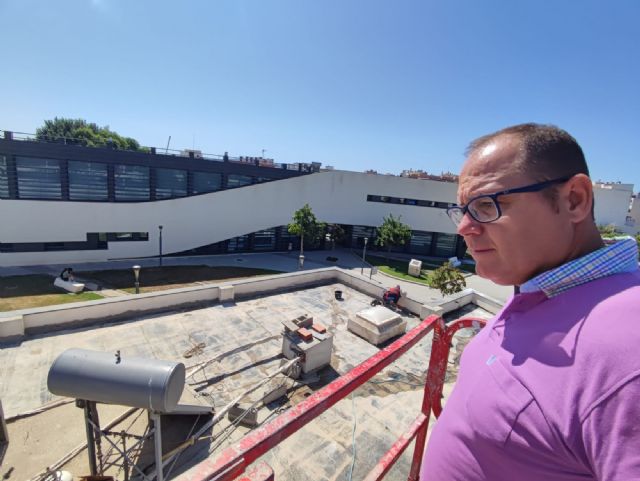 El Ayuntamiento impermeabiliza la azotea de la Agencia de Desarrollo Local - 2, Foto 2