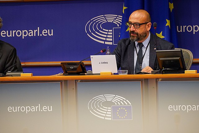 Jordi Cañas (CS) pide armonizar los estándares de seguridad alimentaria tras la alerta por las sandías de Marruecos con plaguicidas prohibidos en la UE - 1, Foto 1