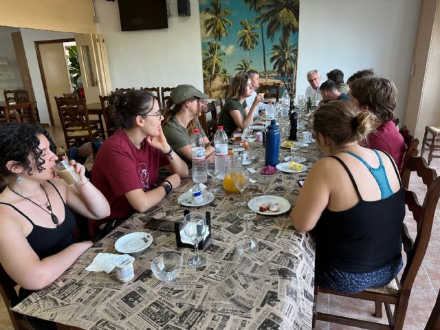 Desayuno con los participantes en la Campaña de Excavaciones de la Sima de las Palomas - 2, Foto 2