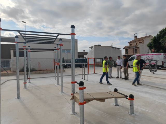 El Gobierno local lleva a cabo una inversión de 53.226,86 euros en las obras de remodelación del área recreativa de El Llano de Molina - 2, Foto 2