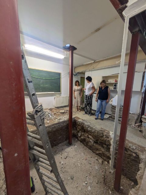 El Ayuntamiento de Puerto Lumbreras inicia las labores de instalación del ascensor en el antiguo Colegio Sagrado Corazón - 3, Foto 3