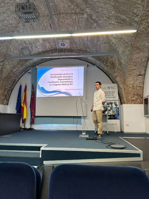 Premio a la Superación y el Esfuerzo para Alejandro Martínez, primer titulado en Ingeniería Biomédica y presidente de BioMed’s - 2, Foto 2