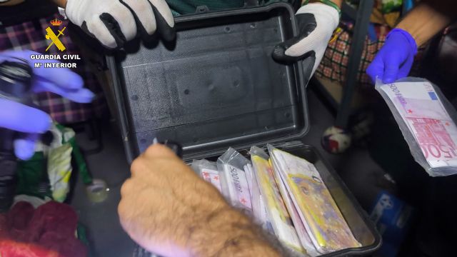 Cuatro detenidos por robar en domicilios de Alicante y Murcia mediante el método del hilo - 4, Foto 4
