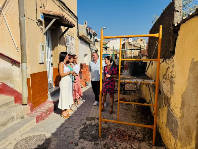 El Gobierno de Lorca efectúa tres órdenes de ejecución y una demolición por ruina en la calle Portijico para mejorar la seguridad y la imagen urbana del Barrio de San Cristóbal - 3, Foto 3