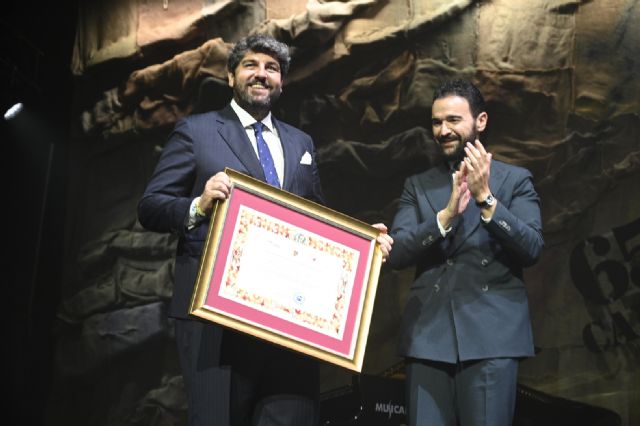 El presidente Fernando López Miras rinde homenaje a la historia de La Unión en el pregón de la 65° edición del Cante de las Minas - 3, Foto 3