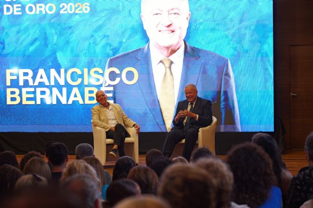 El Festival Internacional del Cante de las Minas entrega el primer 'Castillete de Oro' de su 65&deg; edición al senador Francisco Bernabé - 2, Foto 2
