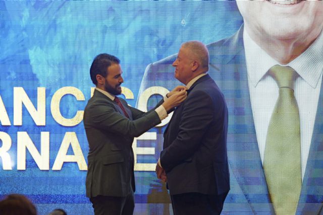 El Festival Internacional del Cante de las Minas entrega el primer 'Castillete de Oro' de su 65&deg; edición al senador Francisco Bernabé - 3, Foto 3