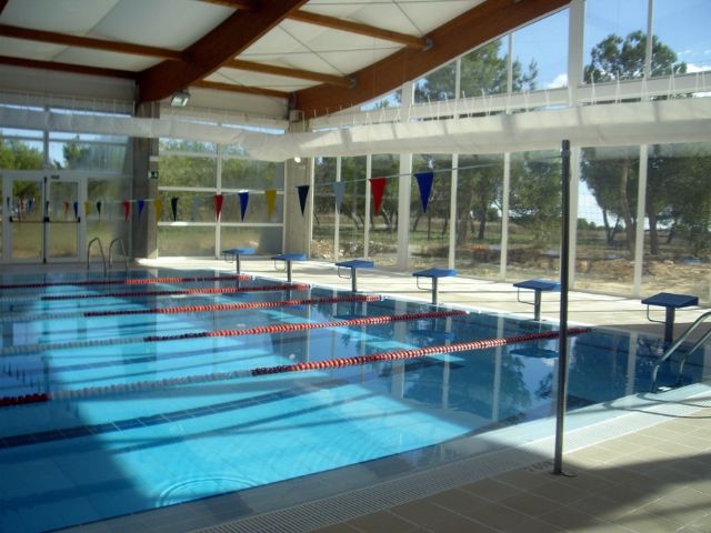La natación y otras actividades acuáticas en la piscina climatizada comienza mañana - 1, Foto 1