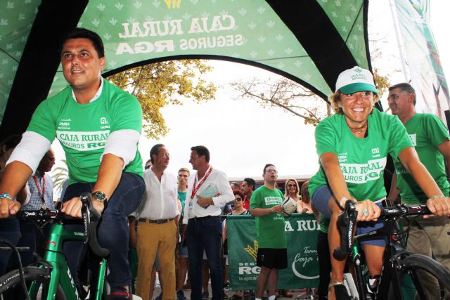 La Bicicleta Solidaria de Caja Rural Regional de Murcia y Seguros RGA consigue 1.740 euros para la asociación AIDEMAR - 1, Foto 1