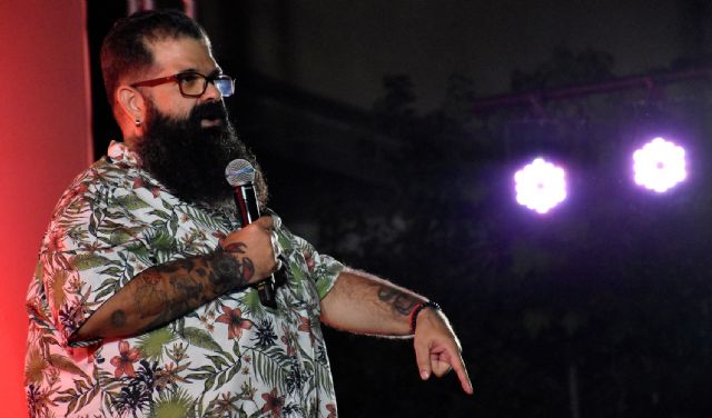 Calasparra entra en la recta final del Ciclo de Monólogos de Humor con el espectáculo MURCIANOS 2 - 4, Foto 4