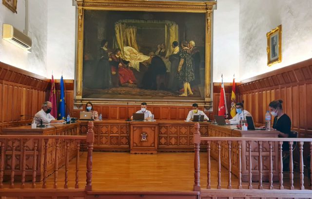 El presupuesto municipal impulsa actuaciones como el sendero peatonal a las Fuentes del Marqués, los terrenos para el Parque de Bomberos o mejoras en calles de pedanías - 1, Foto 1