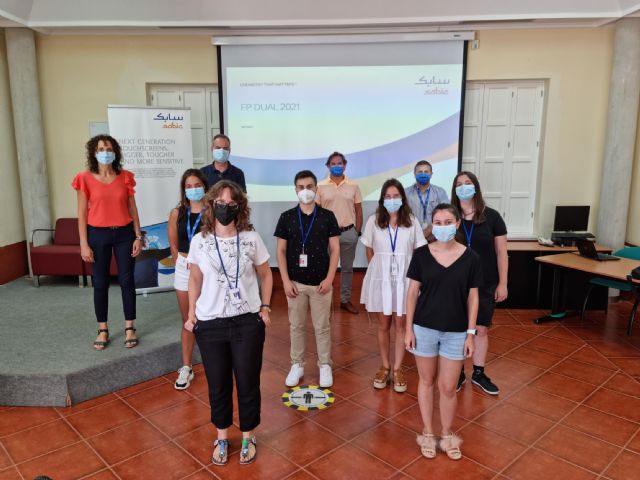 Cinco alumnos finalizan sus prácticas de FP Dual en SABIC Cartagena - 1, Foto 1