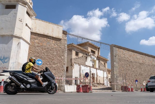 Urbanismo paraliza las obras de demolición de la cárcel de San Antón - 1, Foto 1