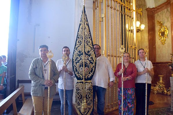 En la Real Ermita de San Gregorio de Osset de Alcalá del Río los peregrinos de San Benito saludaron a la corporación del Jueves Santo - 1, Foto 1