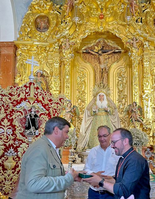 En la Real Ermita de San Gregorio de Osset de Alcalá del Río los peregrinos de San Benito saludaron a la corporación del Jueves Santo - 3, Foto 3