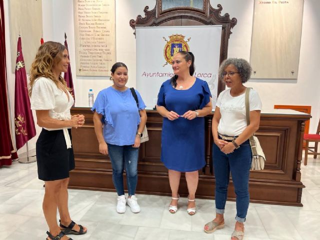 El Ayuntamiento contará este año con dos mediadoras interculturales con el objetivo de seguir mejorando la comunicación y el conocimiento entre culturas - 1, Foto 1