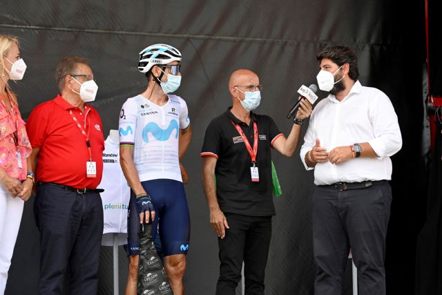 López Miras asiste a la salida de la etapa de la Vuelta - 1, Foto 1