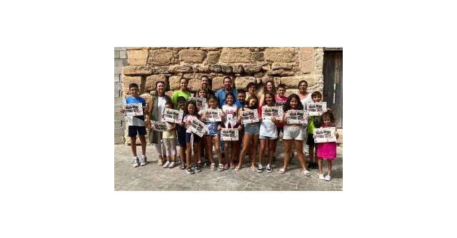 Entrega de diplomas a los niños participantes en la primera Escuela de Verano de Pedanías Agosto 2022 - 1, Foto 1