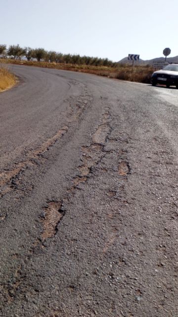 La zona oeste espera trece años el arreglo de la carretera que une La Aljorra con Cuesta Blanca - 1, Foto 1