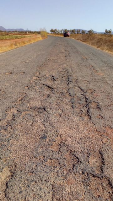 La zona oeste espera trece años el arreglo de la carretera que une La Aljorra con Cuesta Blanca - 2, Foto 2
