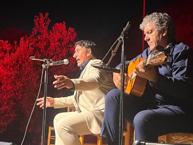 La XIV Velada de Trovos y Cante Flamenco de la Cuesta de Gos reúne a numeroso público en una noche de tradición y emoción - 2, Foto 2