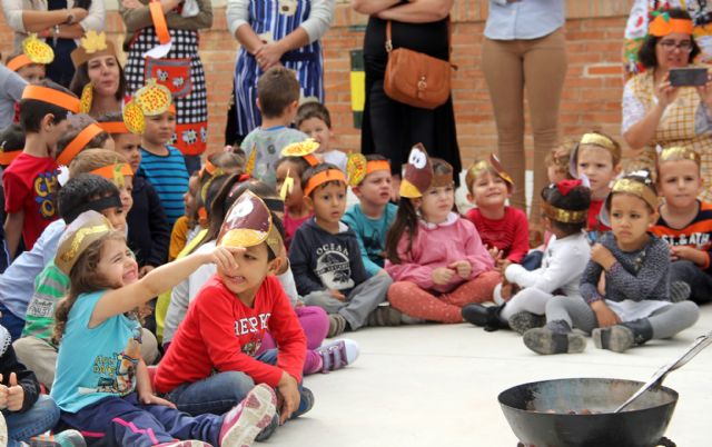 Los colegios de Puerto Lumbreras organizan la Fiesta de la Castañada coincidiendo con la llegada del otoño - 1, Foto 1