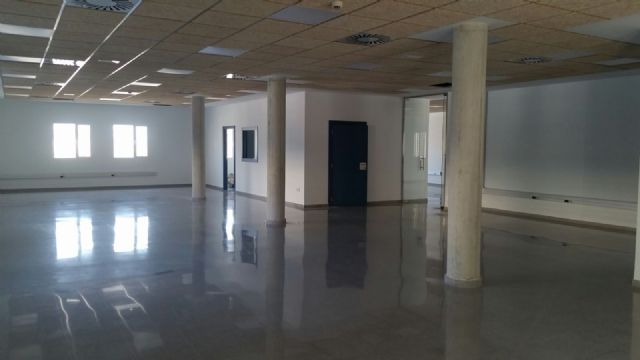 La Comunidad invierte 300.000 euros en una nueva aula para la oficina del SEF de Lorca - 1, Foto 1