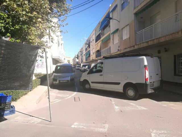 Los vendedores colaboran con el Ayuntamiento en la mejora de la seguridad del mercadillo semanal - 1, Foto 1