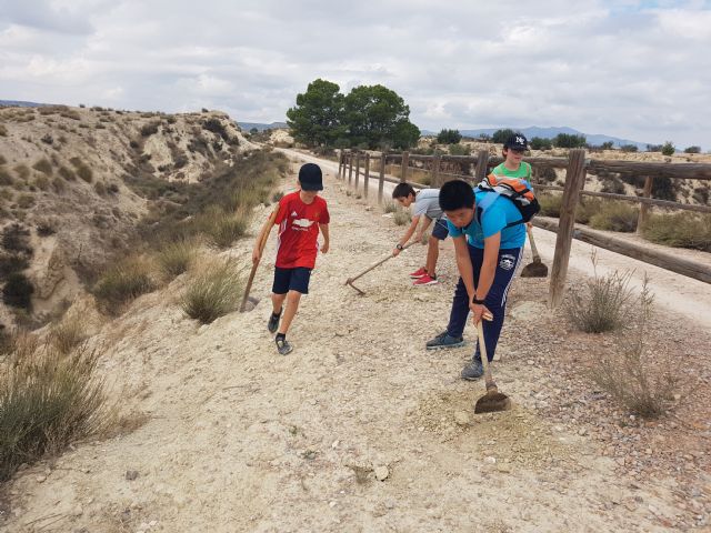 90 Alumnos del IES Floridablanca de Murcia realizan una reforestación en la Vía Verde - 2, Foto 2