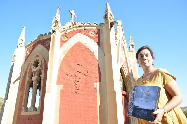 Una tesis documenta el potencial turístico de la arquitectura de los cementerios de Cartagena - 1, Foto 1