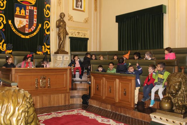 Alumnos del Colegio Nuestra Señora de la Asunción visitan el Ayuntamiento de Jumilla - 5, Foto 5