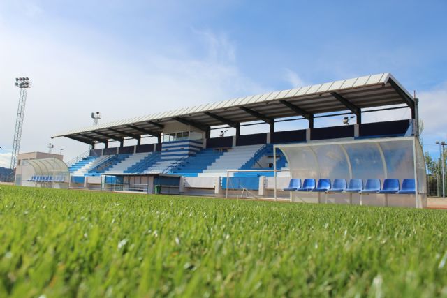 Se renovará el alumbrado de los vestuarios del campo de fútbol Uva Monastrell - 1, Foto 1