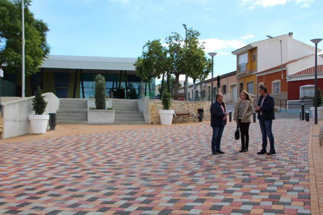 El Ayuntamiento recepciona la calle Parricas tras la finalizacin de las obras, Foto 2