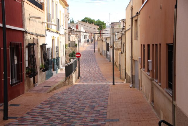 El Ayuntamiento recepciona la calle Parricas tras la finalizacin de las obras, Foto 4