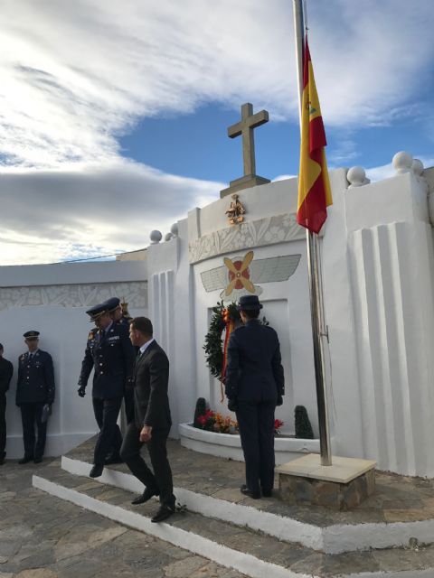 La AGA conmemora el Día de los Caídos por la Patria en el cementerio parroquial de Torre Pacheco - 2019 - 2, Foto 2