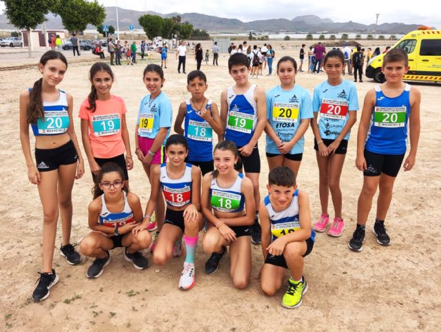 Pdium para los equipos Sub16 y Sub12 del Club Atletismo Alhama en el Regional de Cross por Relevos Mixtos, Foto 3