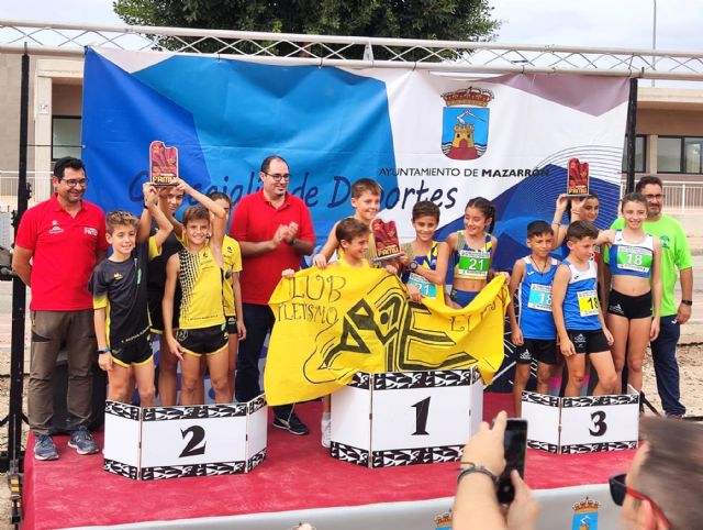 Pdium para los equipos Sub16 y Sub12 del Club Atletismo Alhama en el Regional de Cross por Relevos Mixtos, Foto 5
