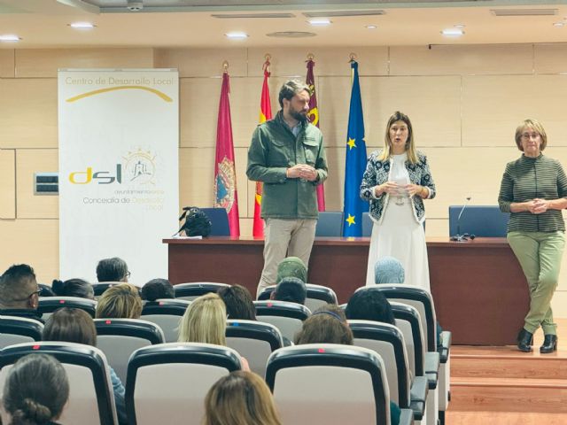 El Ayuntamiento de Lorca recibe una subvención de más de un millón de euros para la contratación de trabajadores agrícolas en desempleo - 4, Foto 4